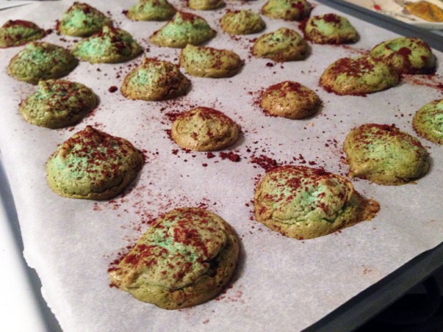 mint chocolate meringues done