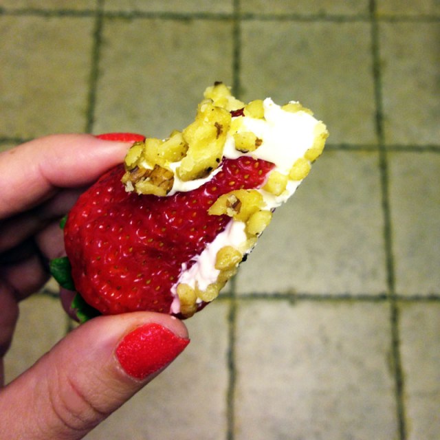 yummy strawberries and cheesecake2